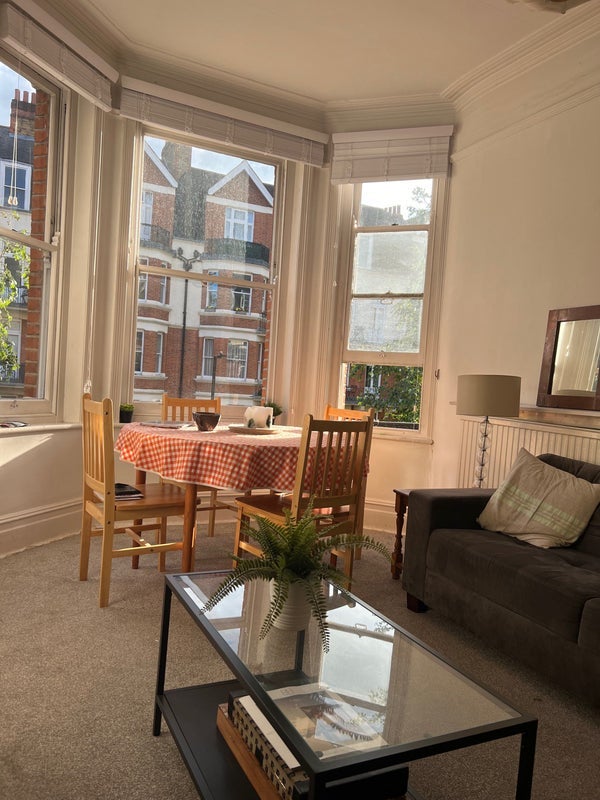 Room Wymering Road in City of Westminster