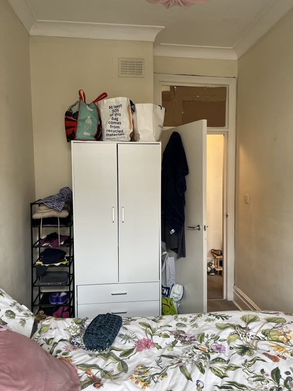 Room Wymering Road in City of Westminster