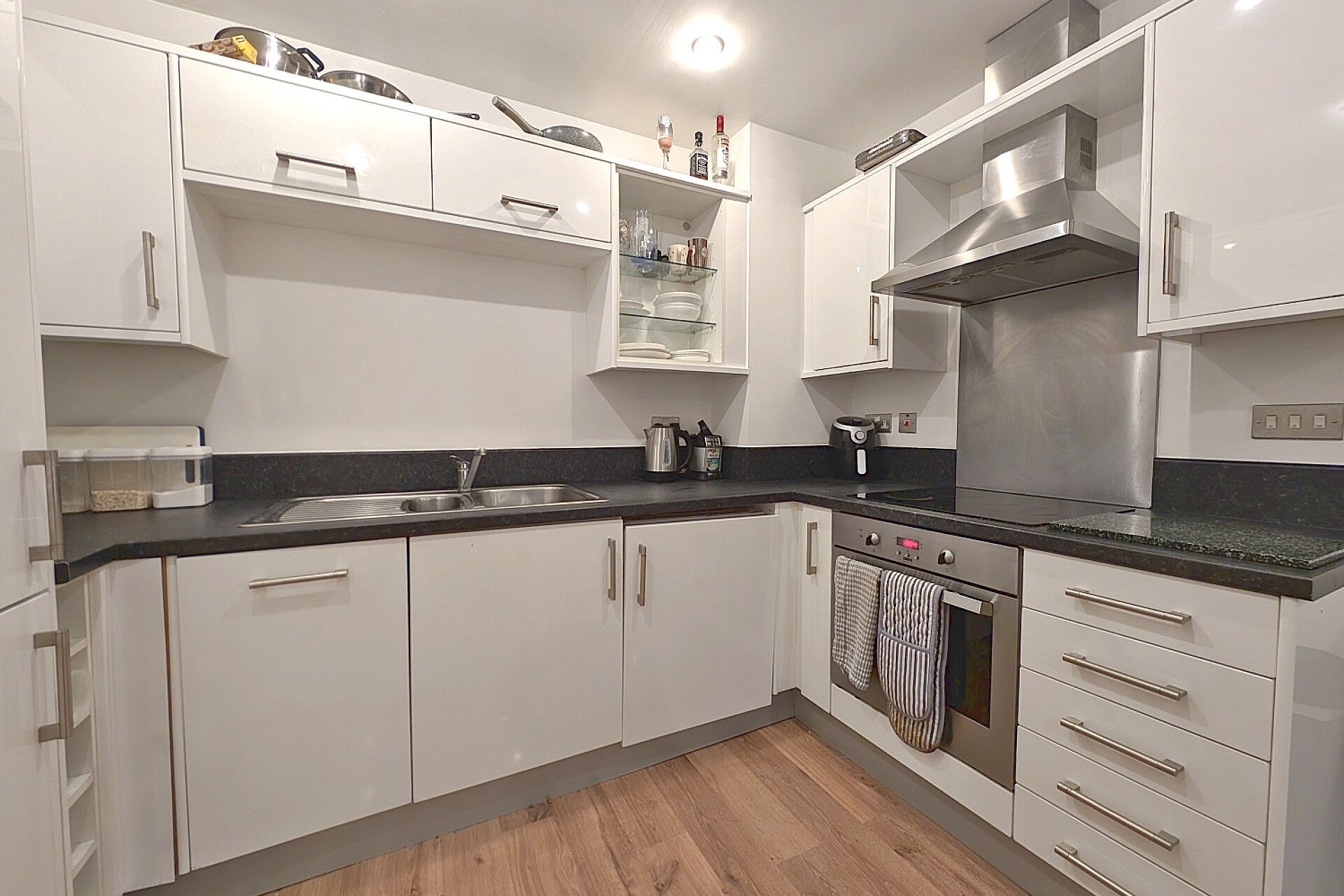 Flat Woodholm Road in Sheffield