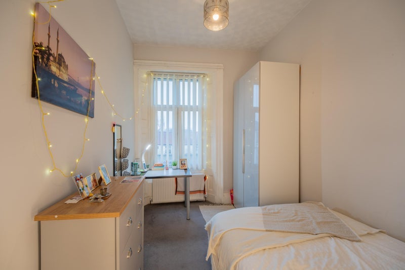 Room Westgate Road in Newcastle upon Tyne