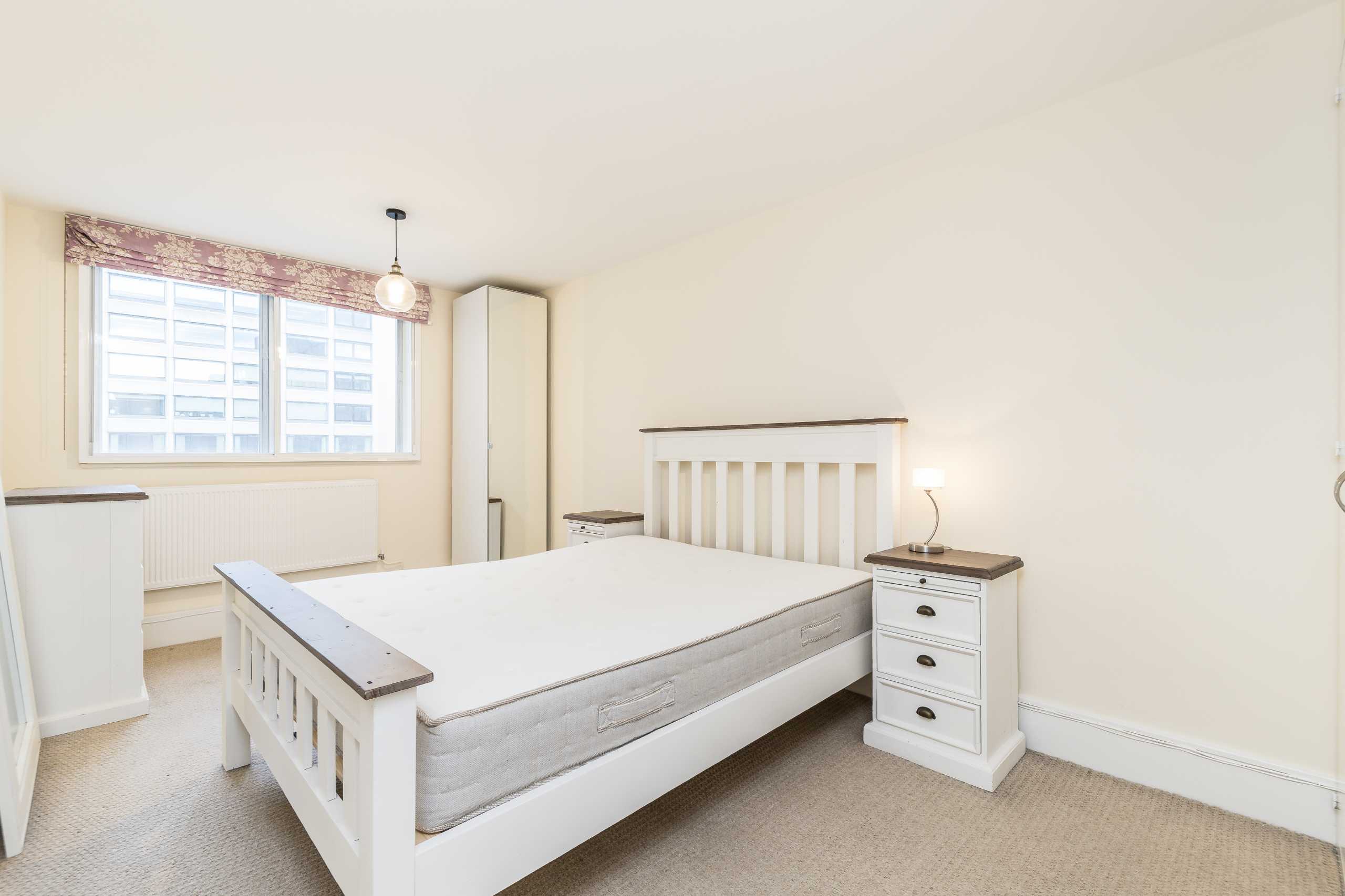 Flat Upper Ground in Greater London