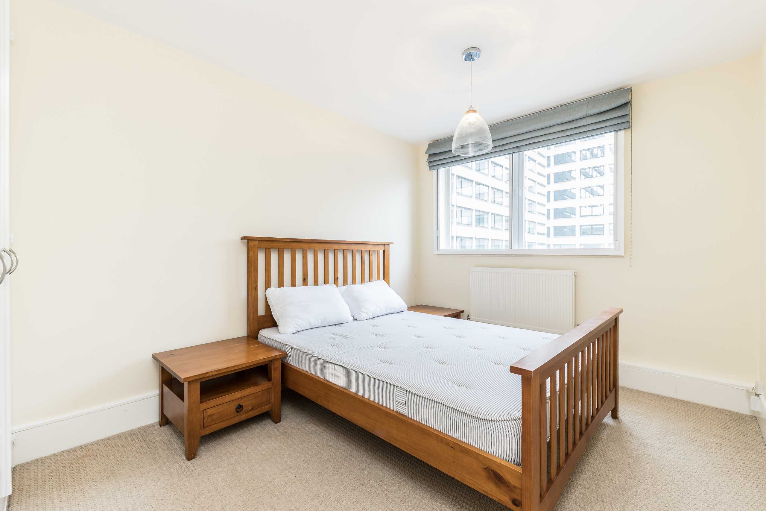 Flat Upper Ground in Greater London