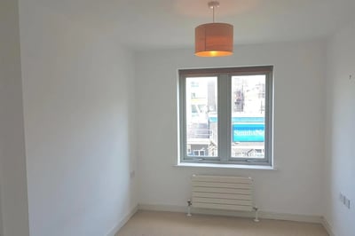 Flat Hunt Close in Greater London