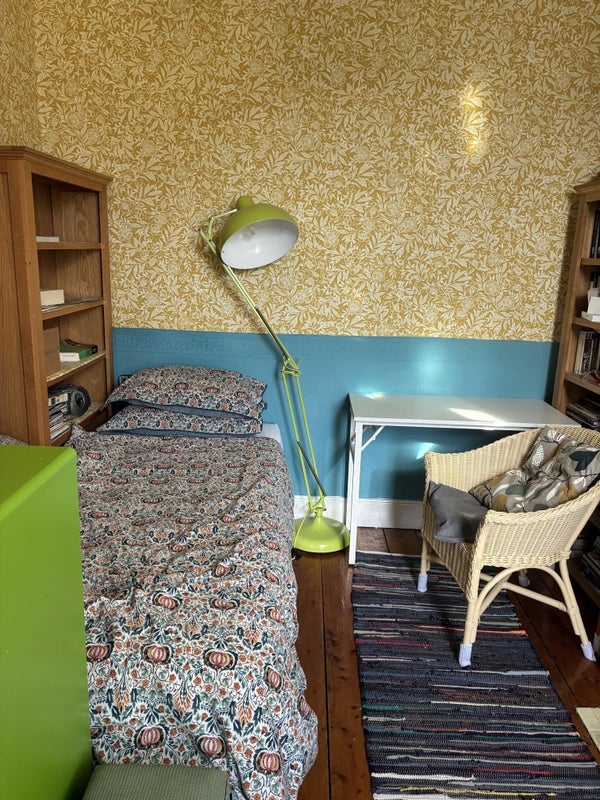 Room Roath Court Place in Cardiff