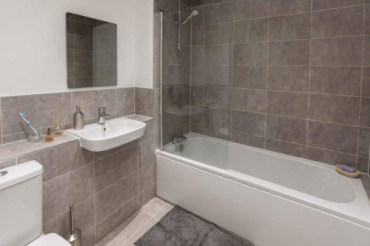Room Blackwater Close in Stevenage