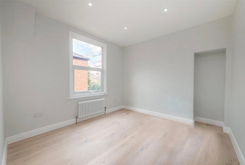 Room Latimer Road in Greater London