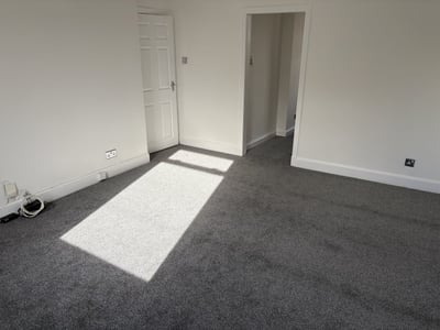 Flat Carleith Avenue in Duntocher