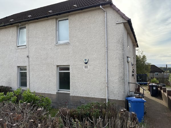 Flat Carleith Avenue in Duntocher
