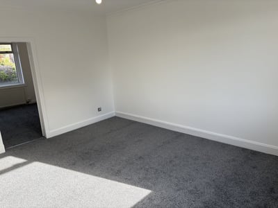 Flat Carleith Avenue in Duntocher