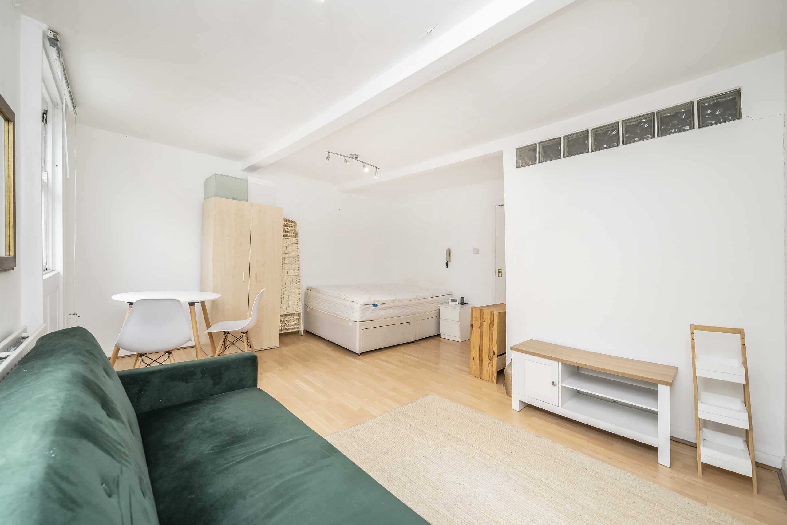 Flat Marchmont Street in Greater London