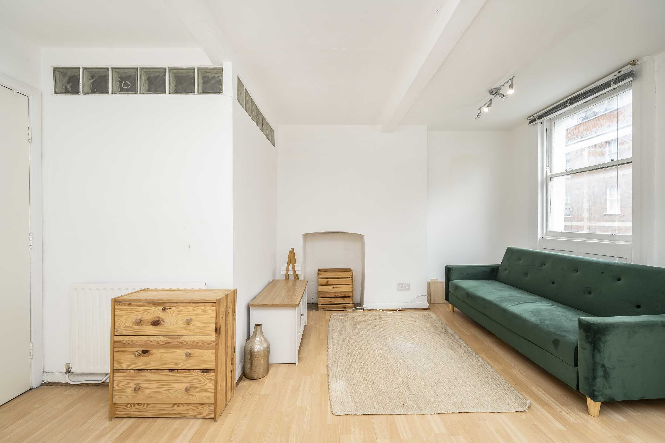 Flat Marchmont Street in Greater London