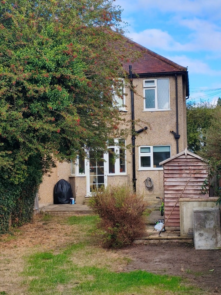 House Telegraph Lane in Elmbridge
