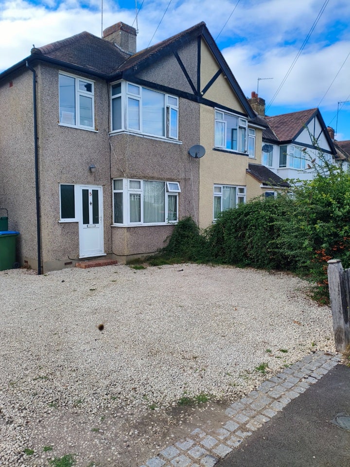 House Telegraph Lane in Elmbridge