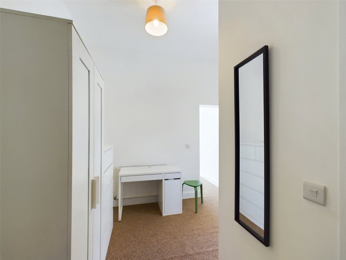 Room Colwick Road in Nottingham