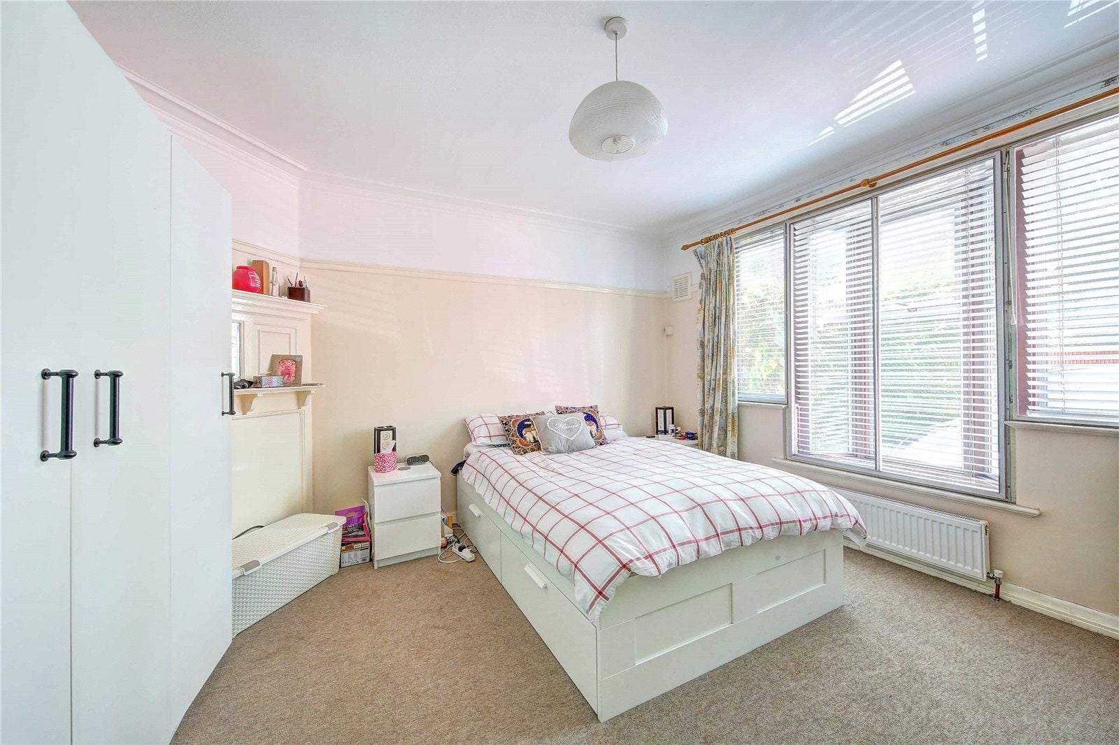 Flat Grand Drive in Greater London