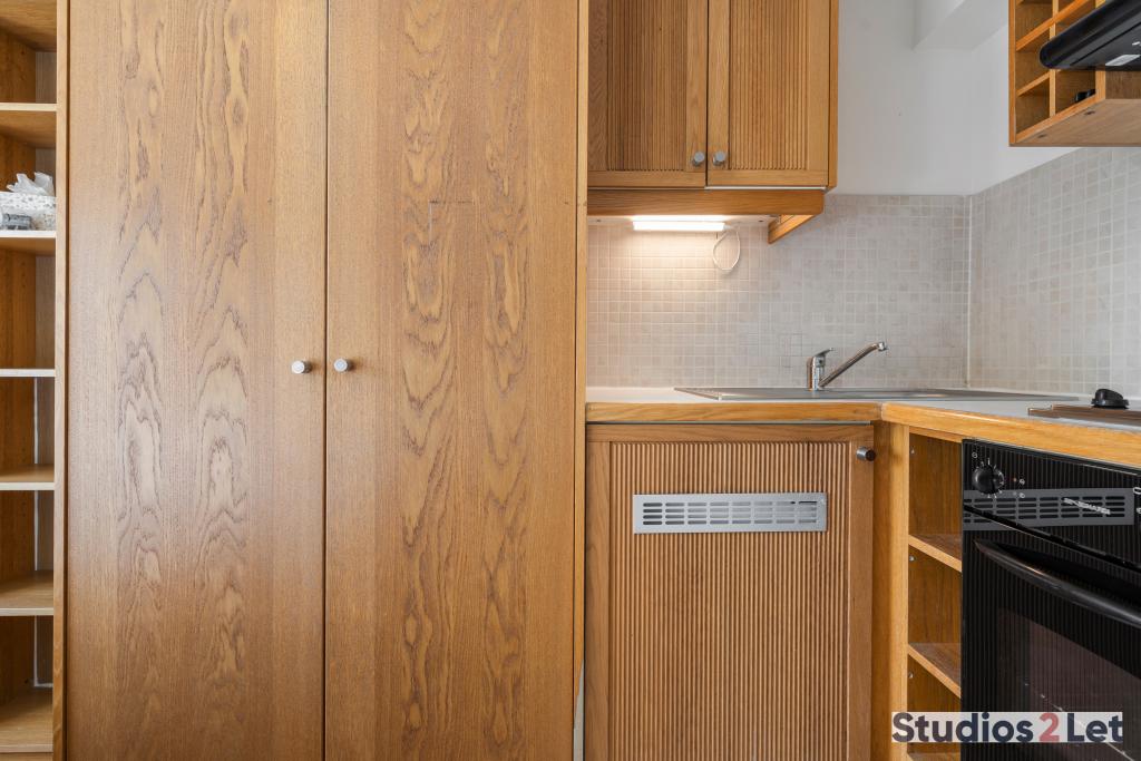 Room North Gower Street in Greater London