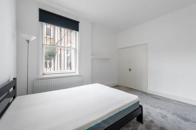 Flat Fulham Palace Road in Greater London