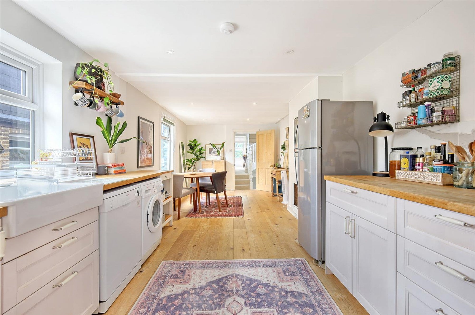 Flat Conewood Street in Greater London