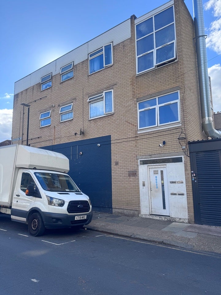 Flat Plashet Grove in Greater London