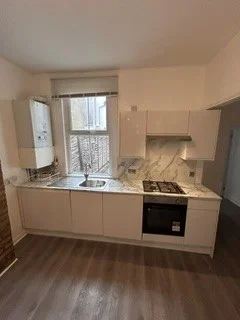 Flat Goldsboro' Road in Greater London