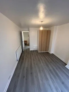 Flat Goldsboro' Road in Greater London