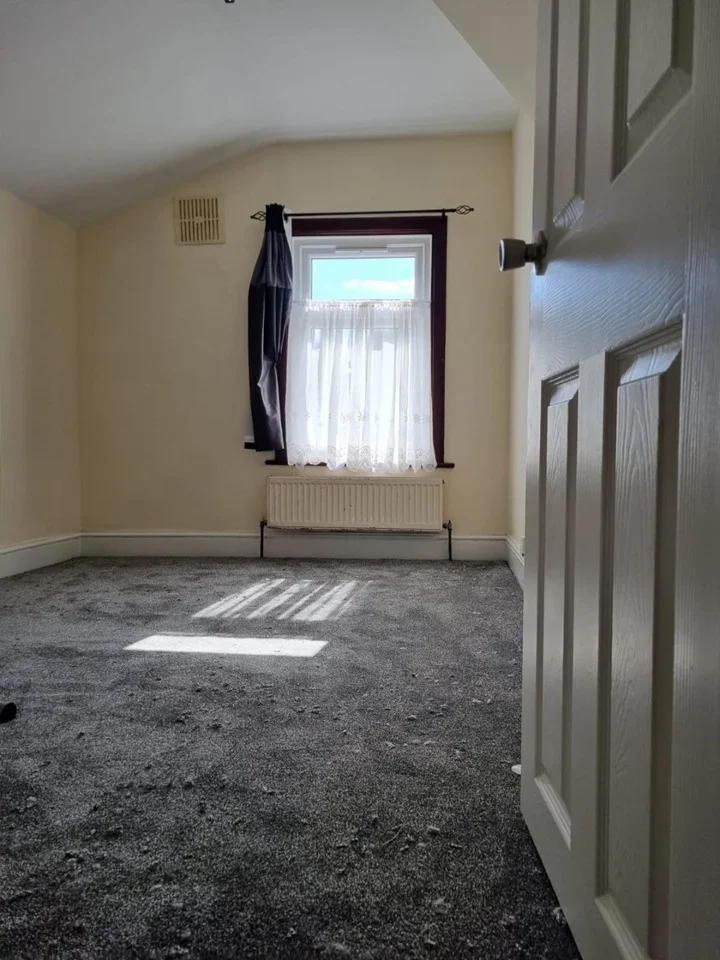 House Eversleigh Road in Greater London