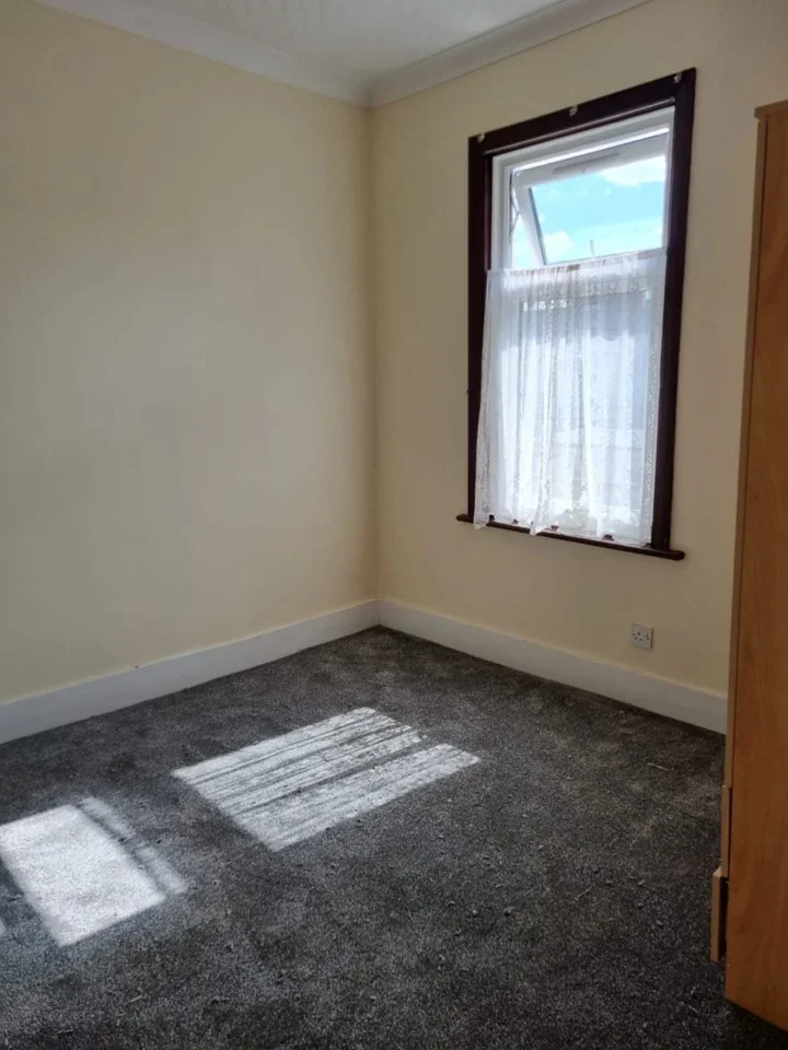 House Eversleigh Road in Greater London