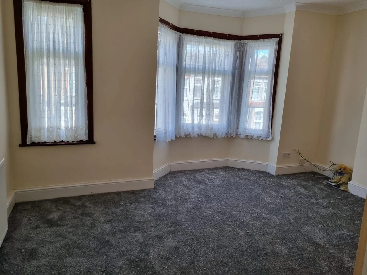 House Eversleigh Road in Greater London