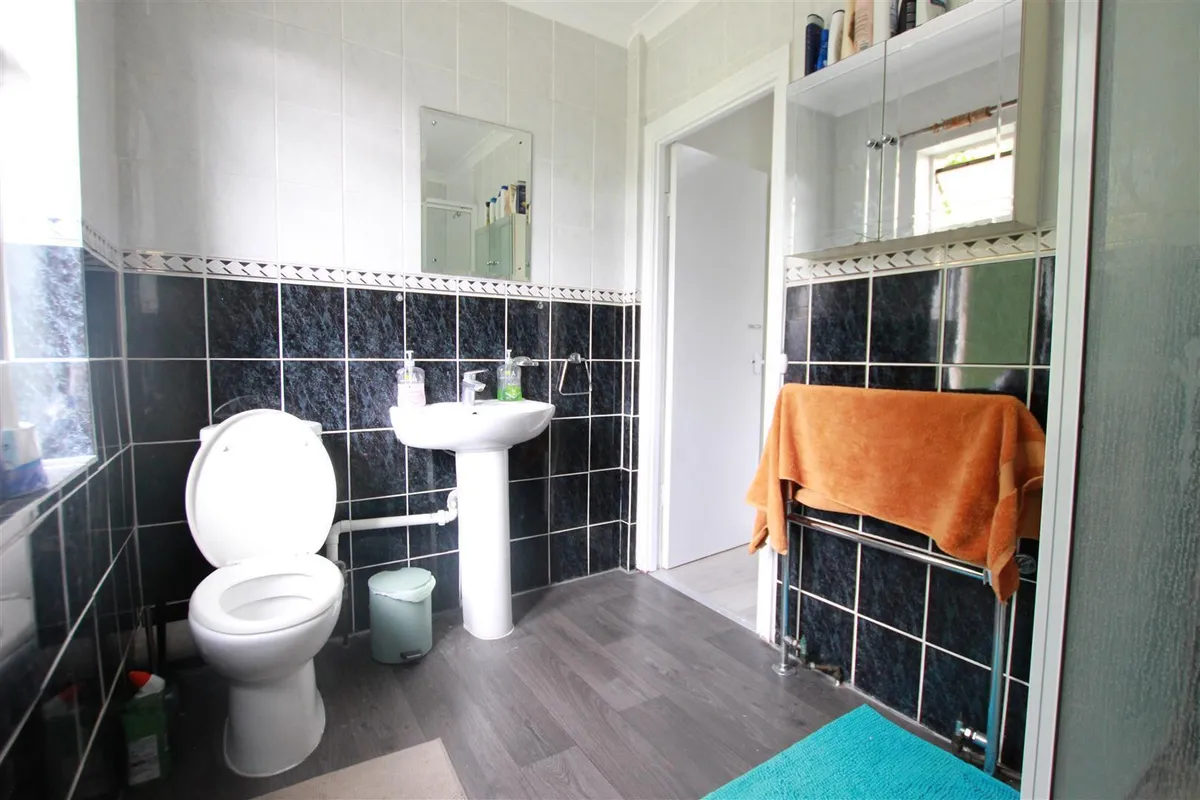Room Mead Plat in Greater London