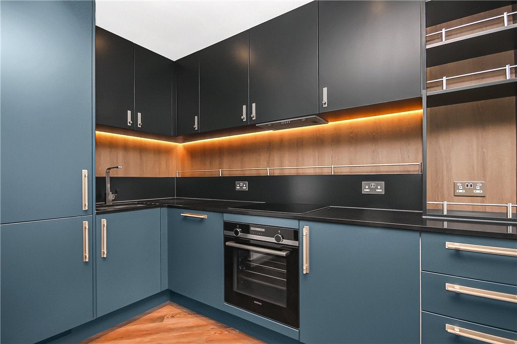 Flat London Road in Borough of Spelthorne