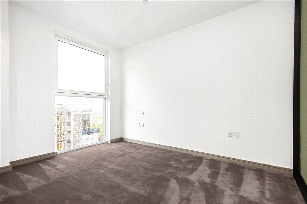 Flat London Road in Borough of Spelthorne