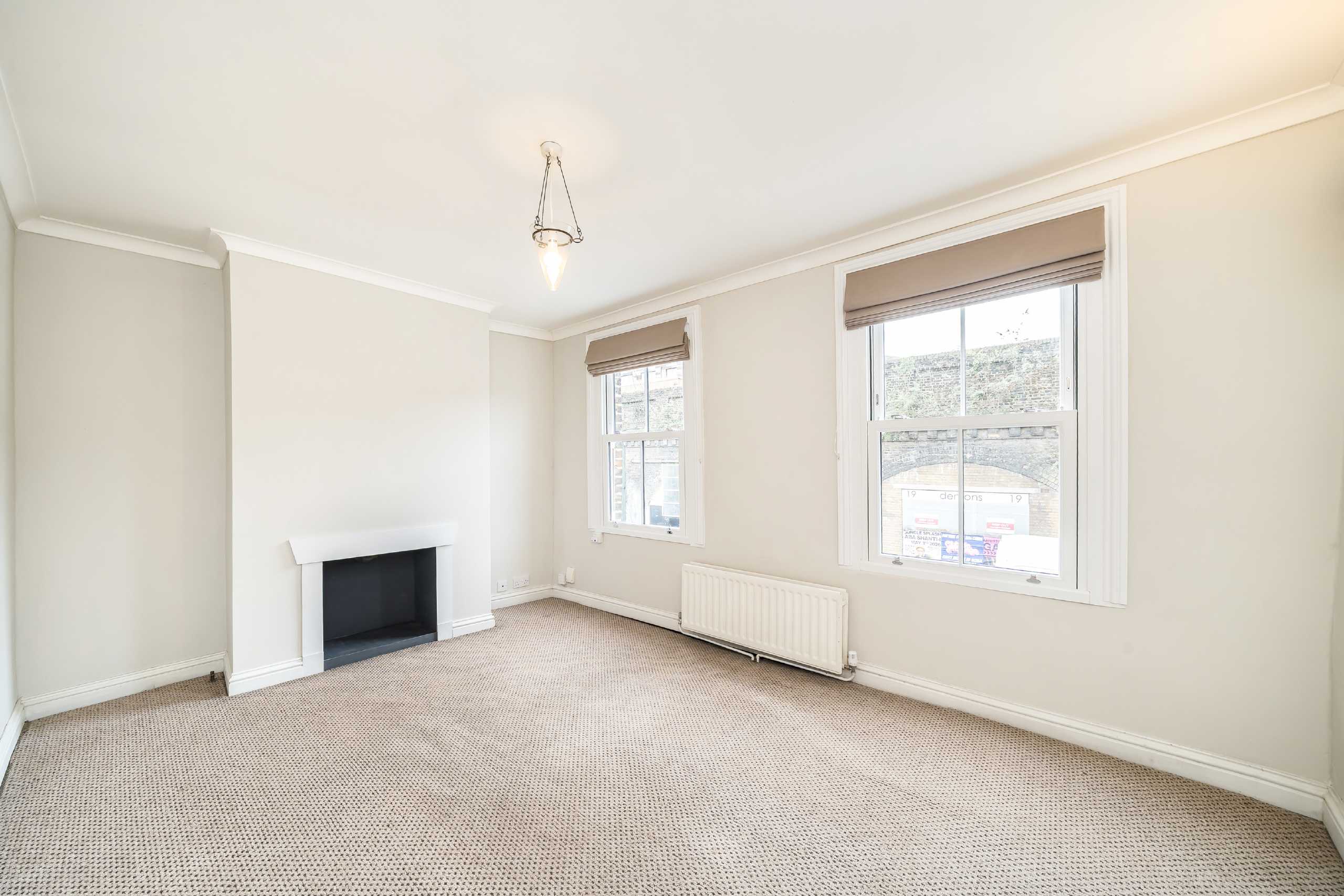 Flat Lendal Terrace in Greater London