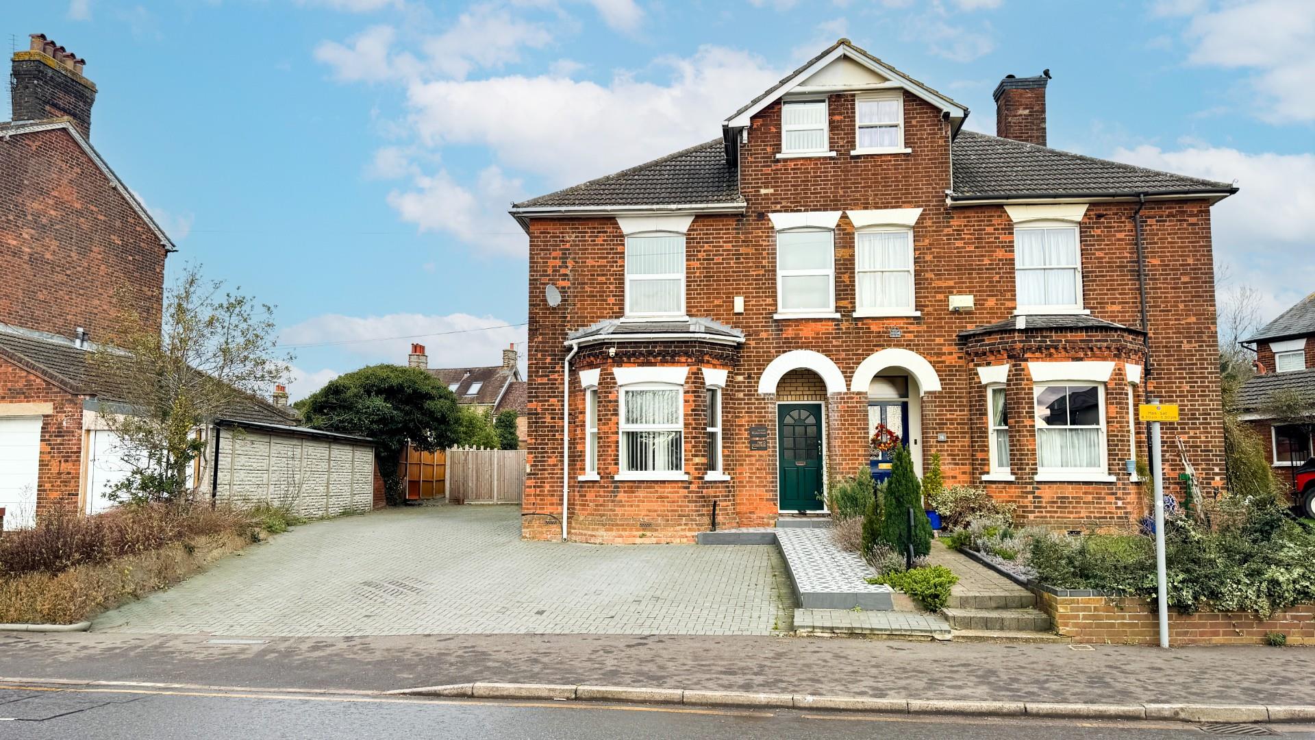 Flat Julian's Road in Stevenage