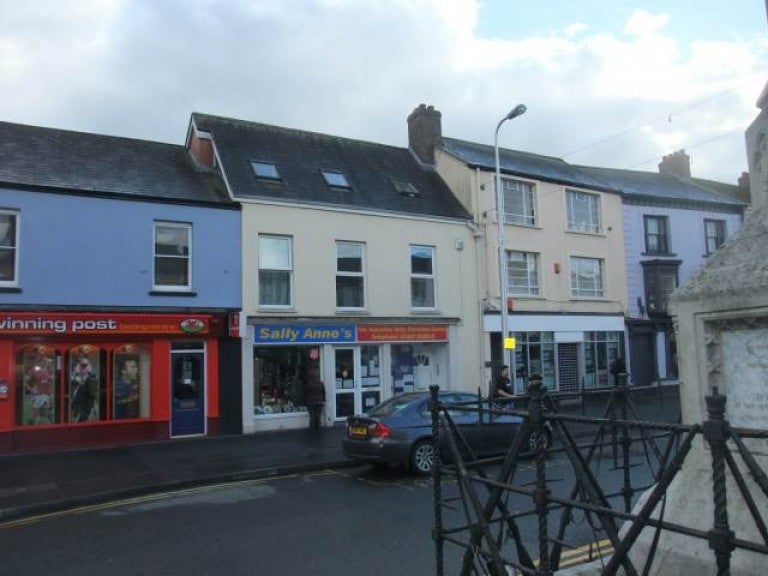 Flat Lammas Street in Carmarthen