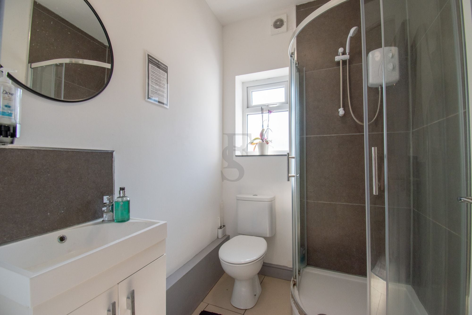 Room Cavendish Road in Leicester