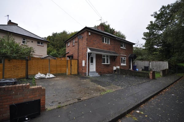 House Warwick Road in Dudley