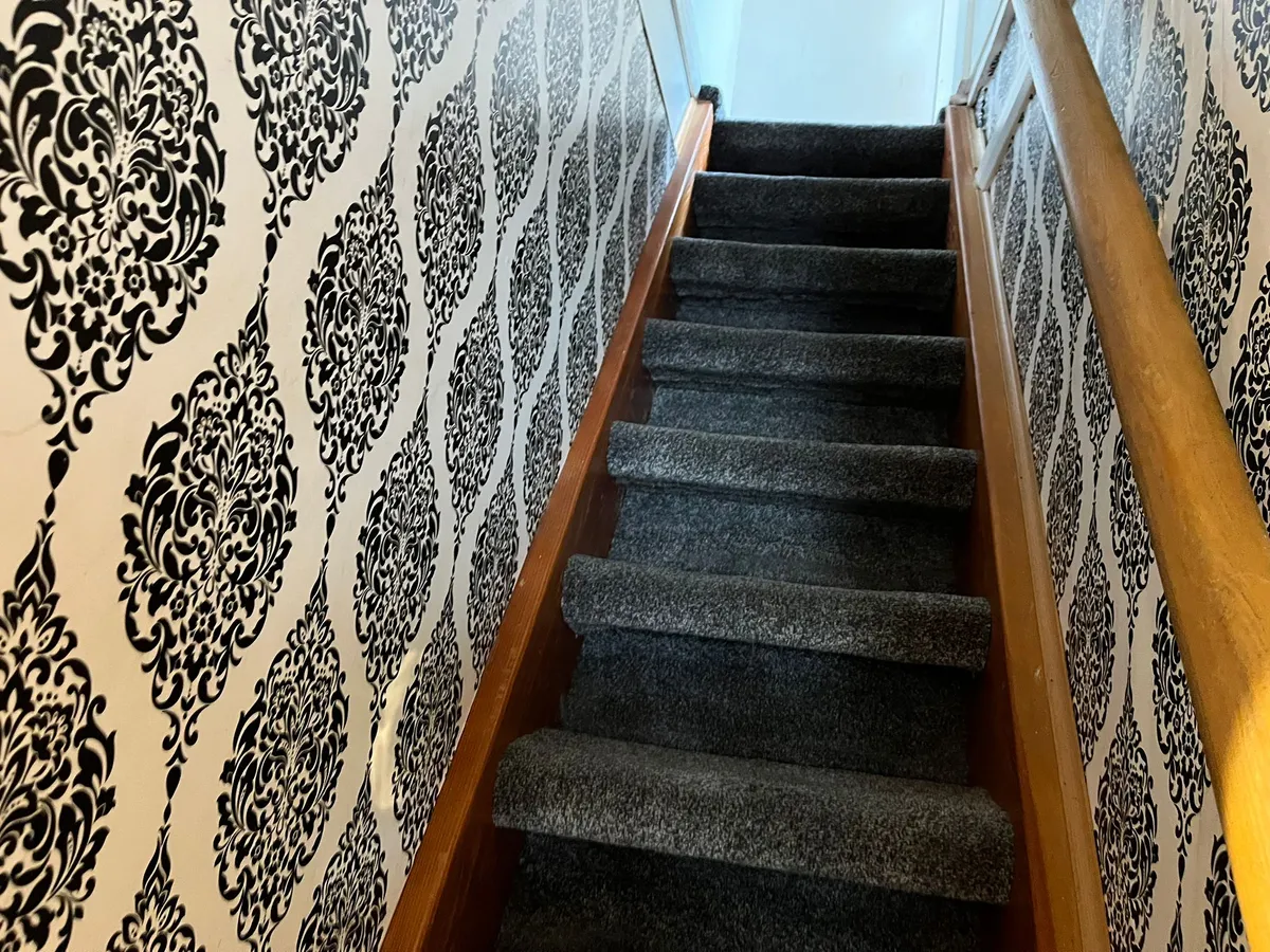 Flat Kinfauns Road in Greater London