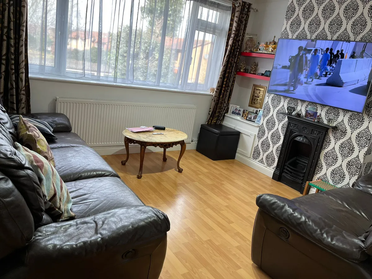 Flat Kinfauns Road in Greater London