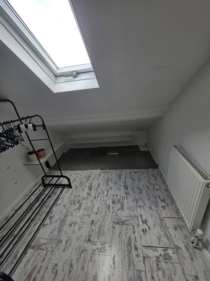 Room New Hythe Lane in Tonbridge and Malling