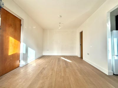 Flat Brendon Close in Greater London