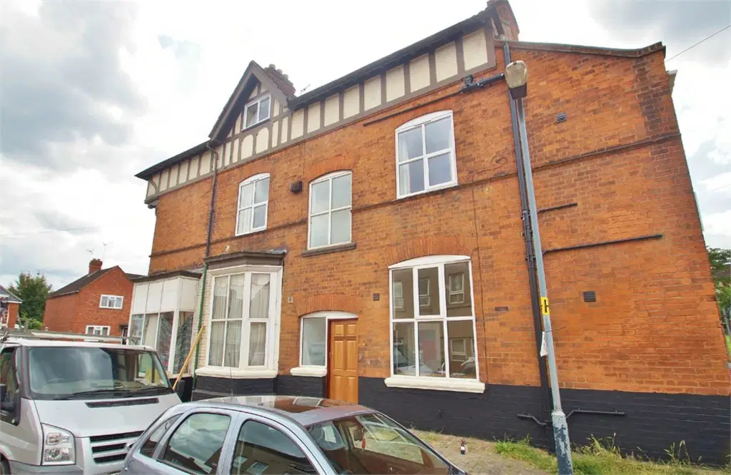 Flat Newbold Road in Rugby