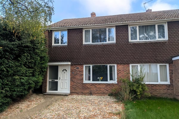 House Halden Close in Test Valley