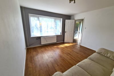 House Halden Close in Test Valley