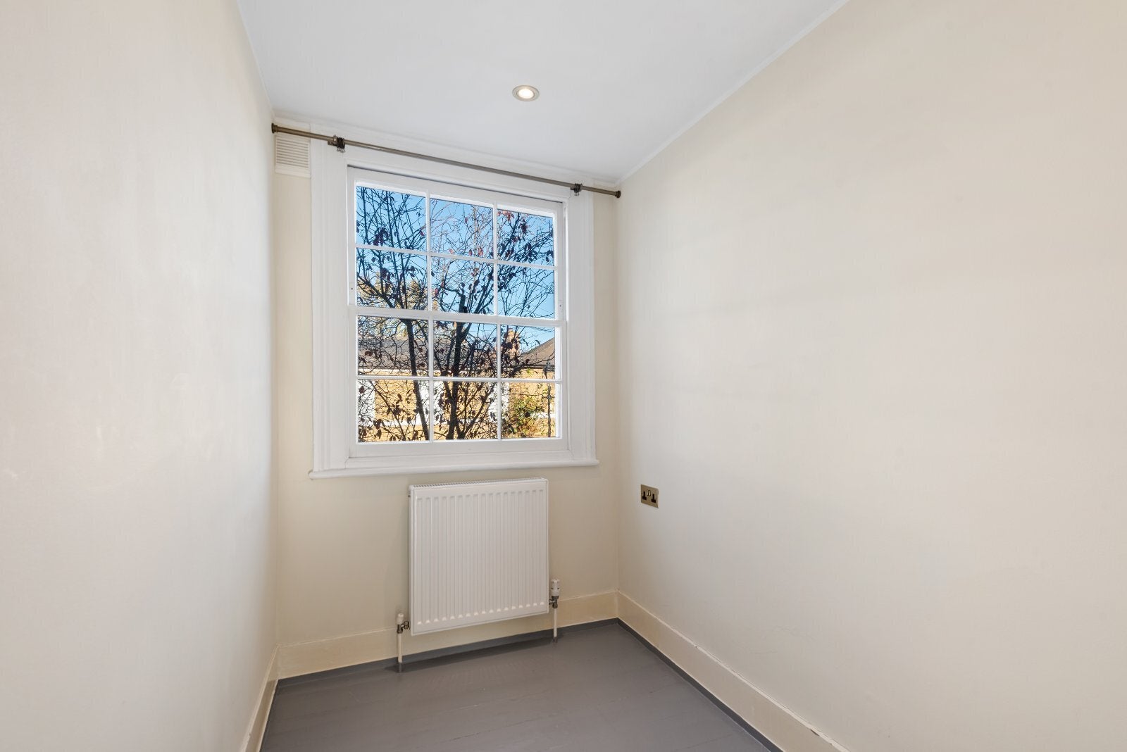 House Ripplevale Grove in Greater London