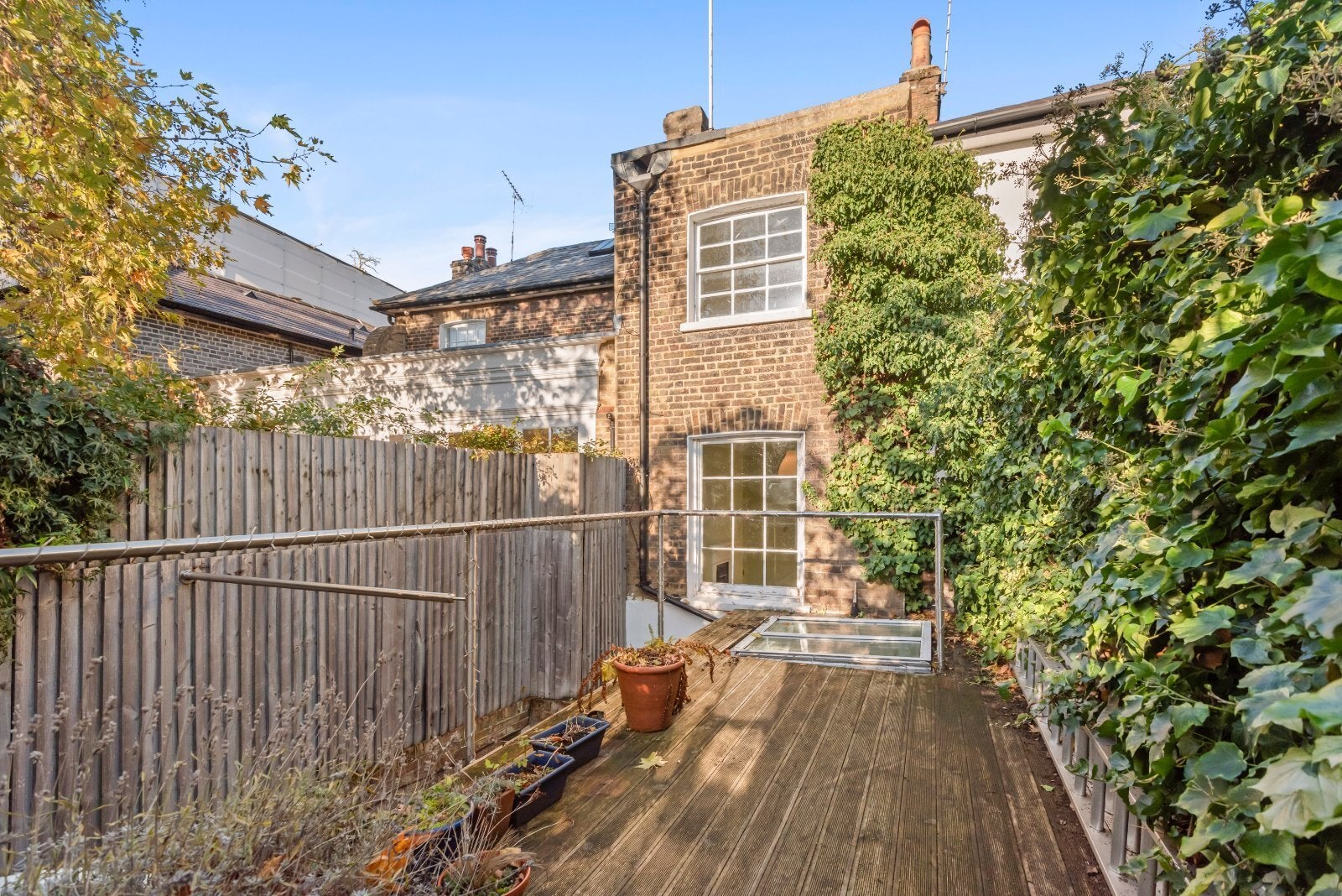 House Ripplevale Grove in Greater London
