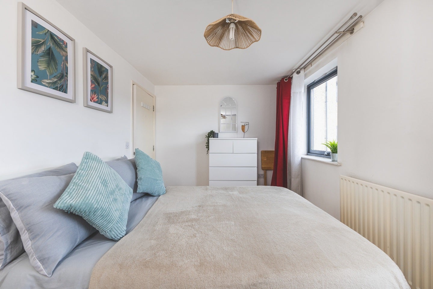 Flat Hirst Crescent in Greater London