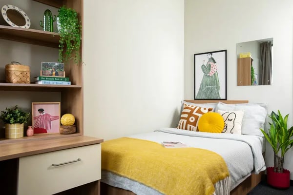Room Queen Charlotte Street in Bristol