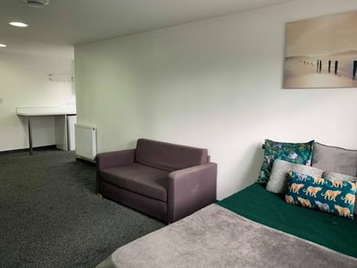 Flat Vicarage Road in Birmingham