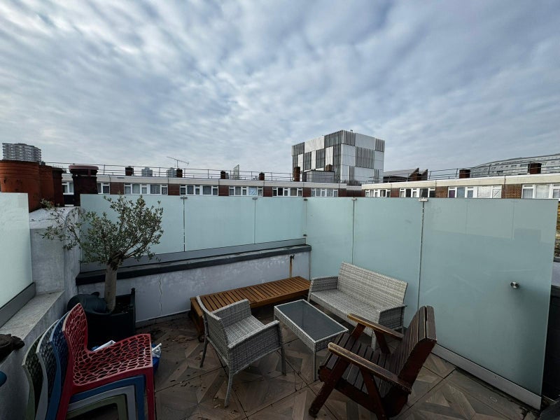 Room Juer Street in Greater London