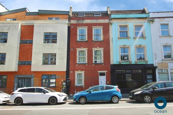 Flat City Road in Bristol
